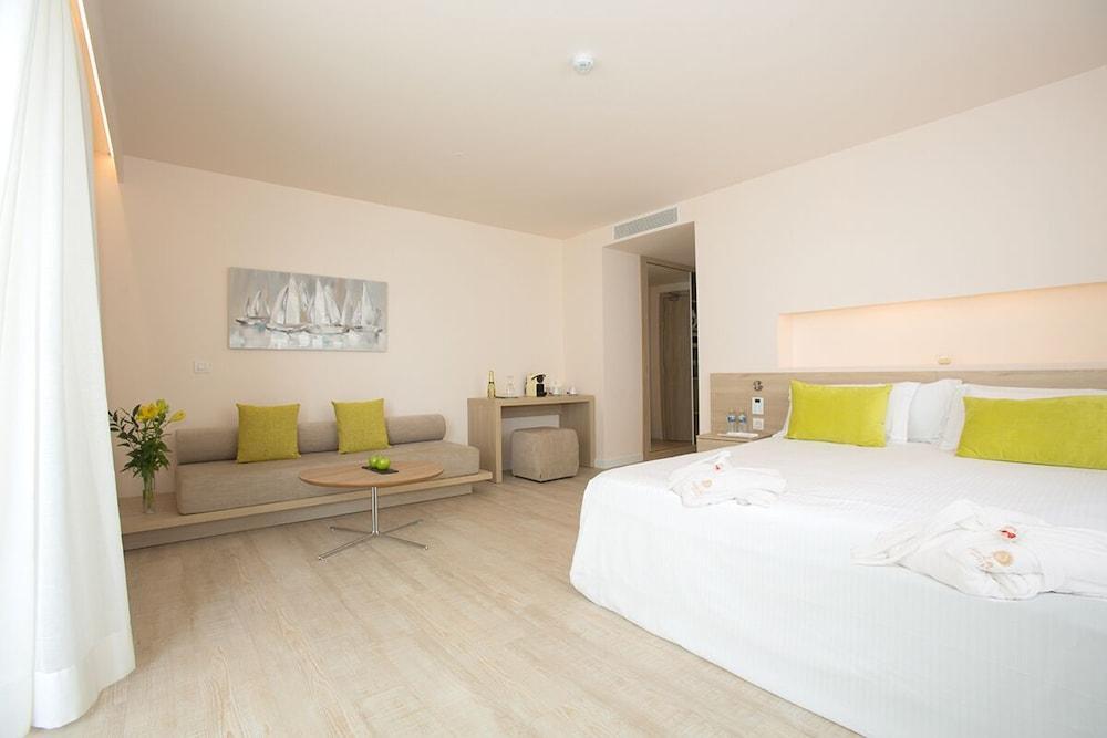 Hotel Sabina Кала Милор Екстериор снимка