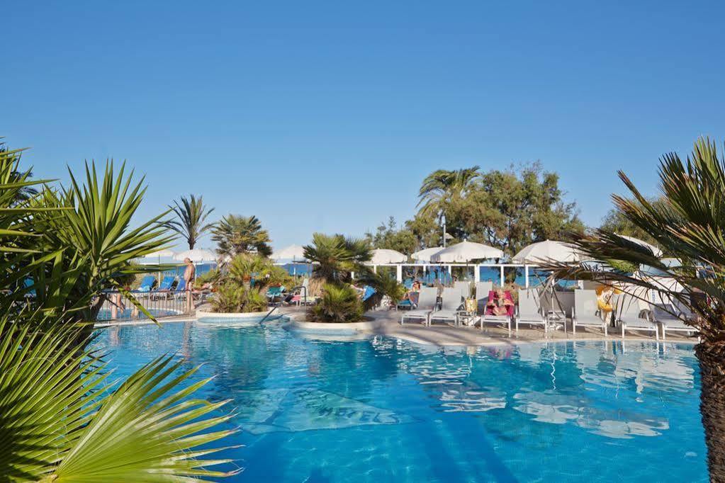 Hotel Sabina Кала Милор Екстериор снимка